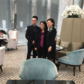 重庆总领事馆总领事会见外商